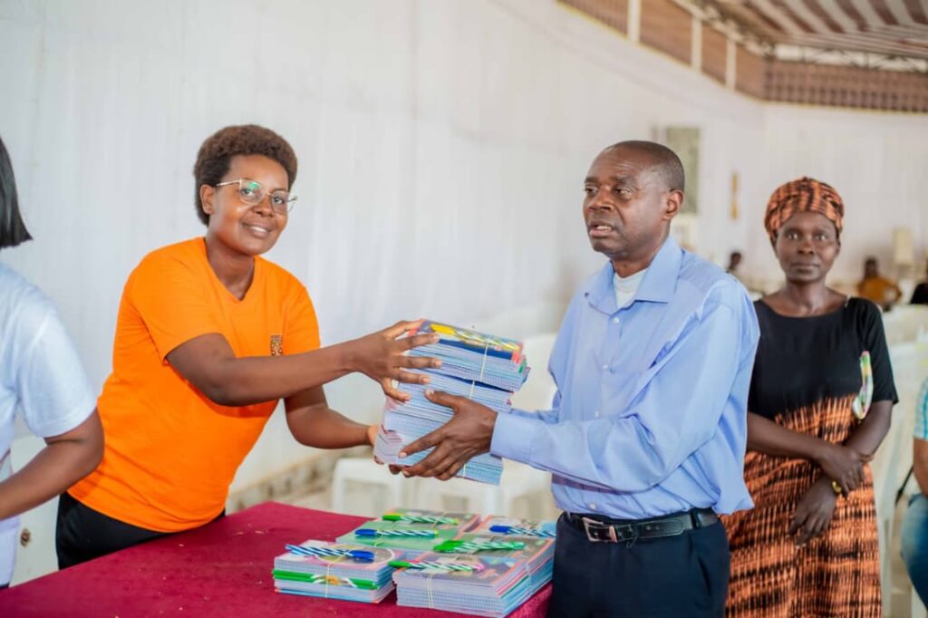 Éducation et solidarité : La fondation EMIFELI au soutien des familles d'aveugles à Ruziba whatsapp image 2026 09 04 at 19.56.56 (1)