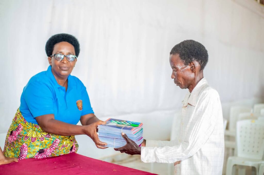 Éducation et solidarité : La fondation EMIFELI au soutien des familles d'aveugles à Ruziba whatsapp image 2026 09 04 at 19.56.58